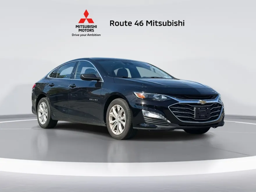 2023 Chevrolet Malibu 1LT photo 1