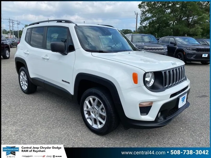 2022 Jeep Renegade Latitude photo 1