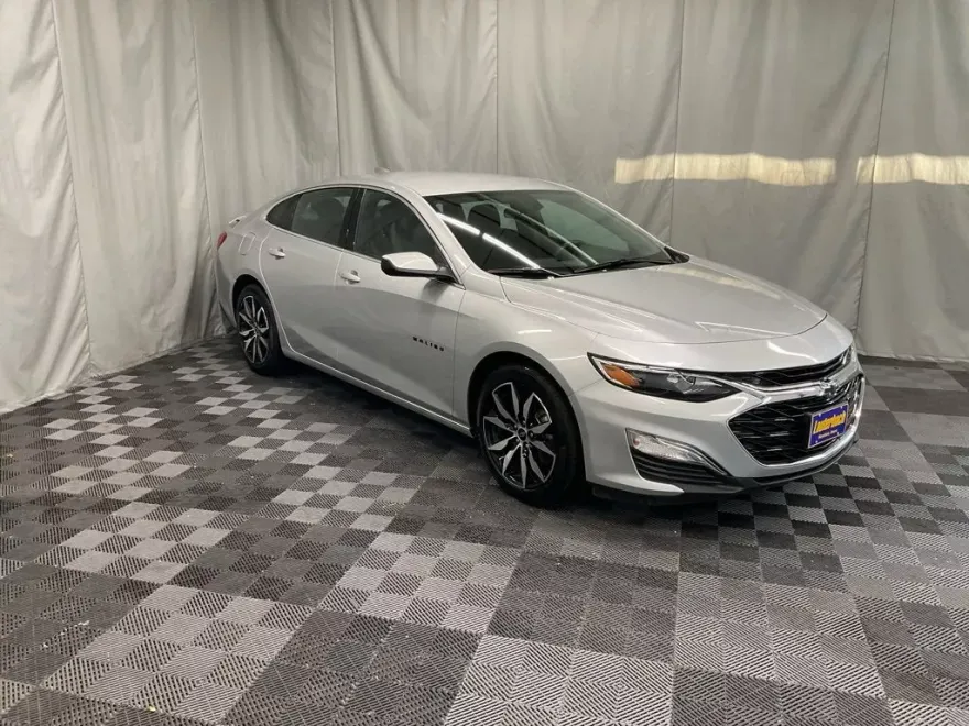 2020 Chevrolet Malibu RS photo 1