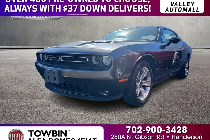 2021 Dodge Challenger SXT photo 1