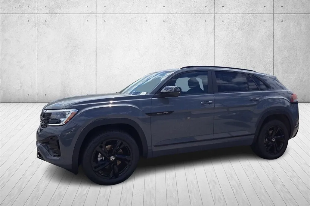 2026 Volkswagen Atlas Cross Sport SEL R-Line photo 1
