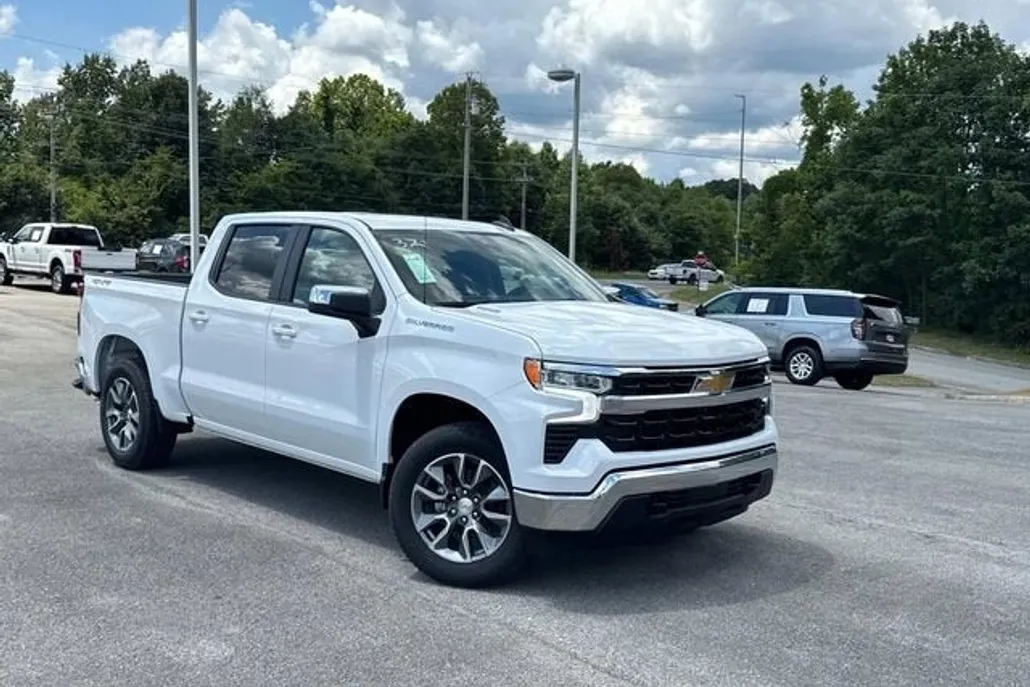 2026 Chevrolet Silverado 1500 LT photo 1