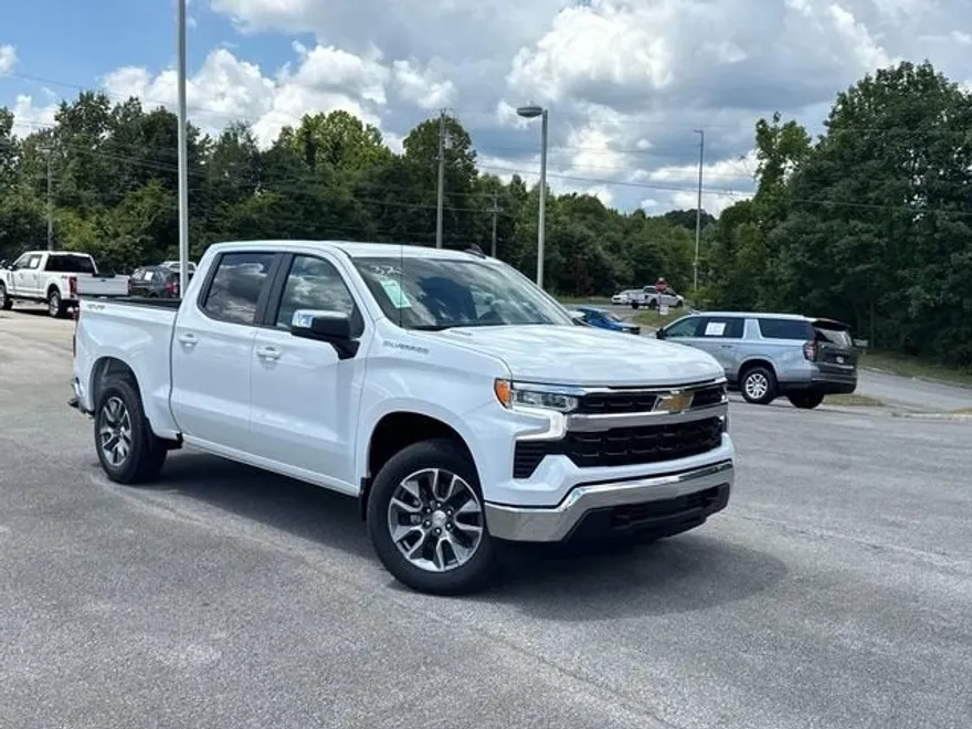2026 Chevrolet Silverado 1500 LT photo 1