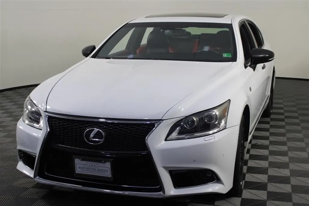 2015 Lexus LS 460 photo 1