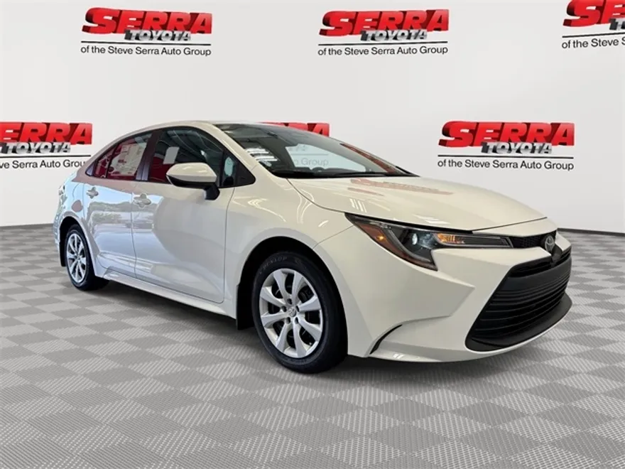 2025 Toyota Corolla LE photo 1