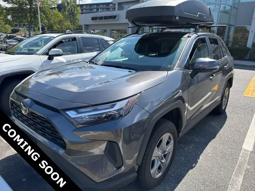 2024 Toyota RAV4 Hybrid XLE photo 1