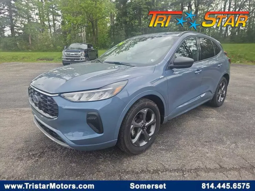 2024 Ford Escape ST-Line photo 1
