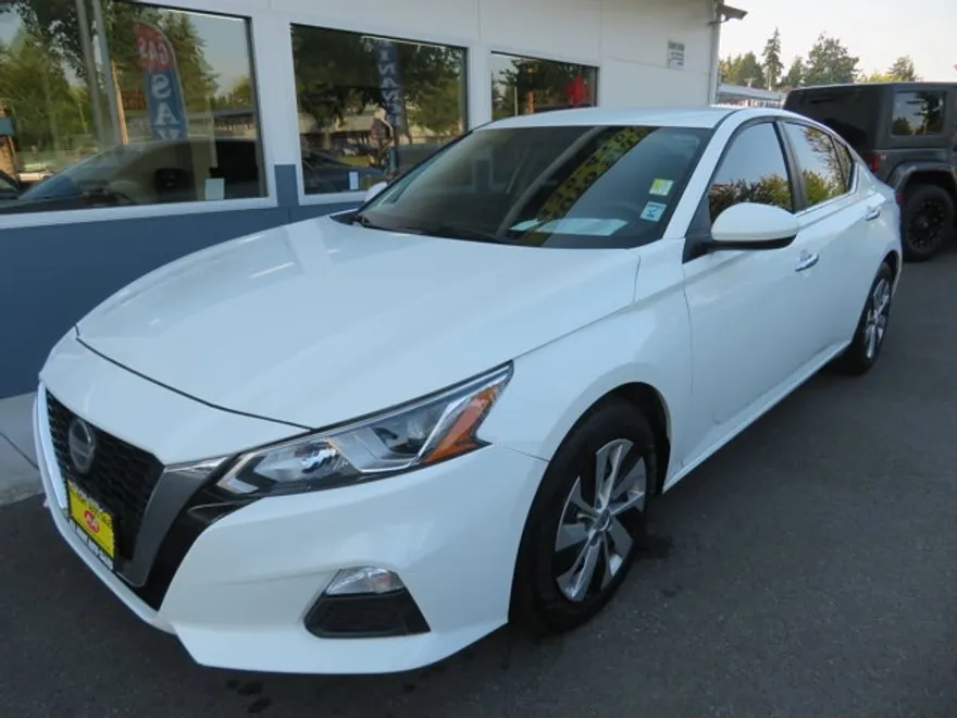 2019 Nissan Altima S photo 1