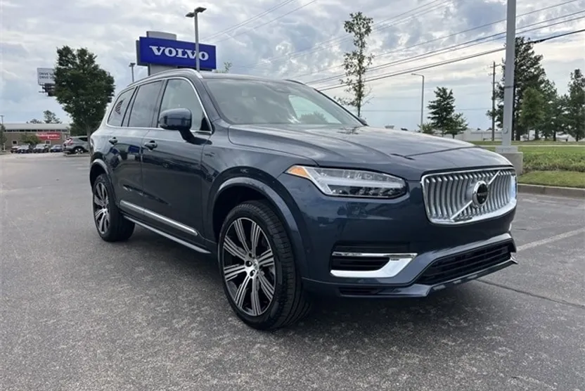 2025 Volvo XC90 T8 photo 1