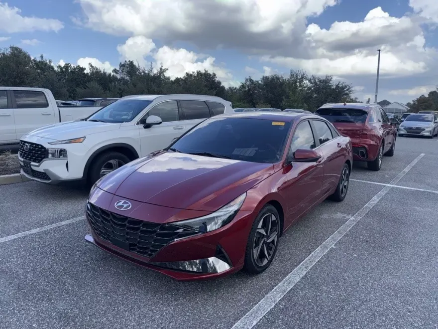 2023 Hyundai Elantra Limited photo 1