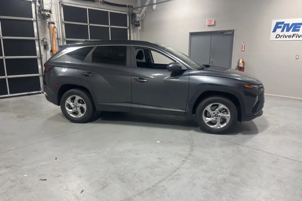 2024 Hyundai Tucson SEL photo 1