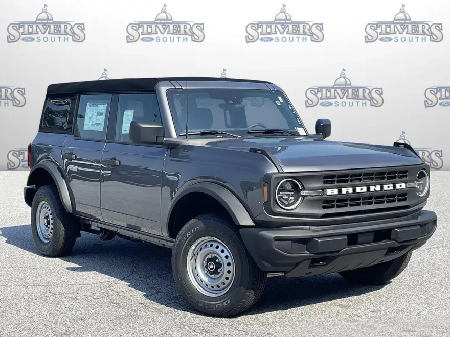 2025 Ford Bronco Base photo 1