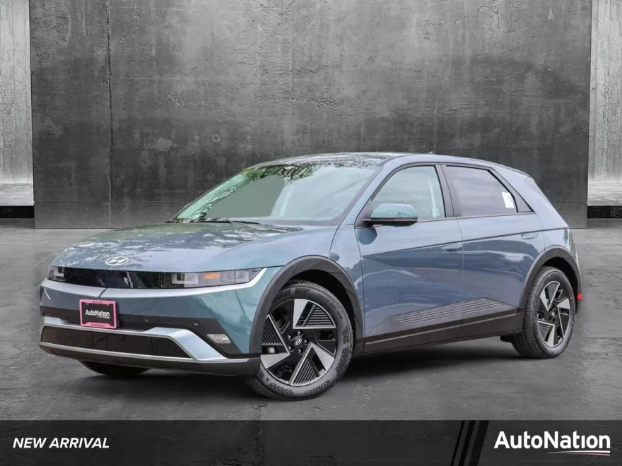 2025 Hyundai Ioniq 5 SE photo 1