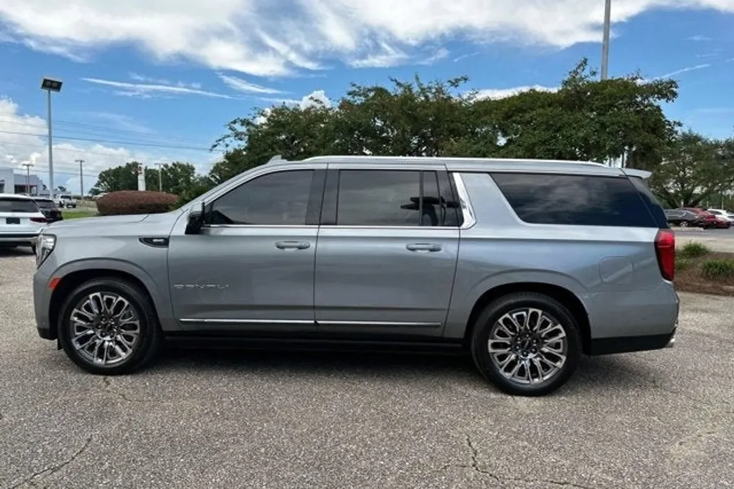 2023 Gmc Yukon XL Denali Ultimate photo 1
