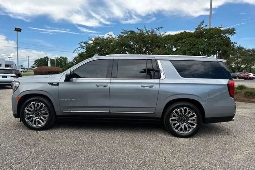 2023 Gmc Yukon XL Denali Ultimate photo 1