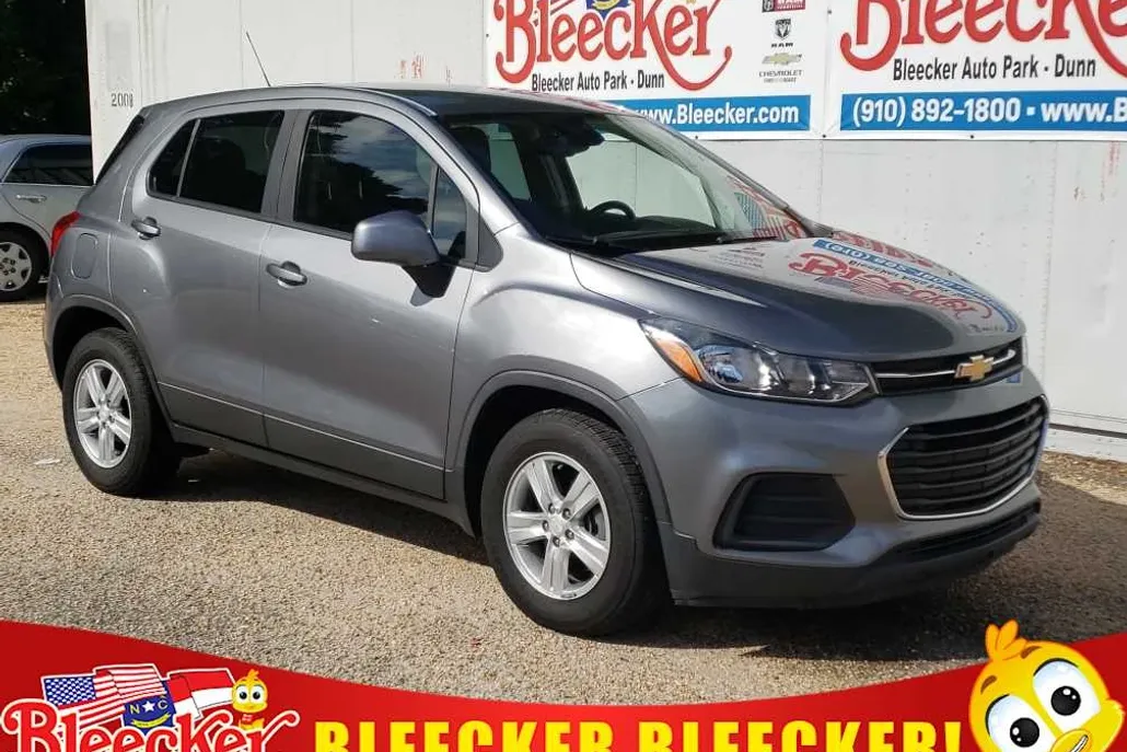 2020 Chevrolet Trax LS photo 1