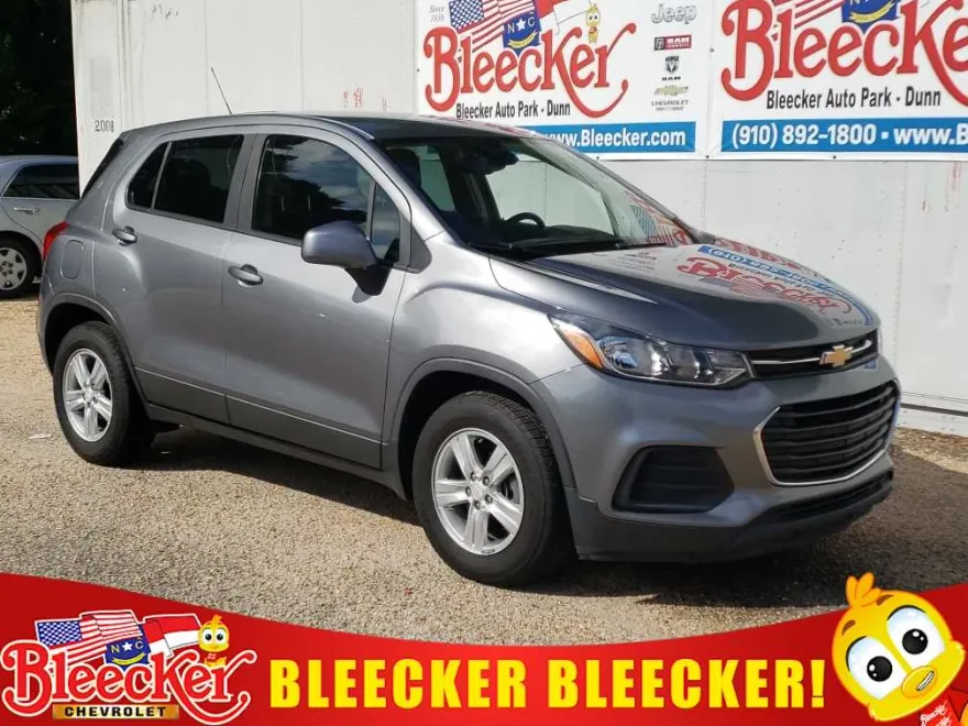 2020 Chevrolet Trax LS photo 1