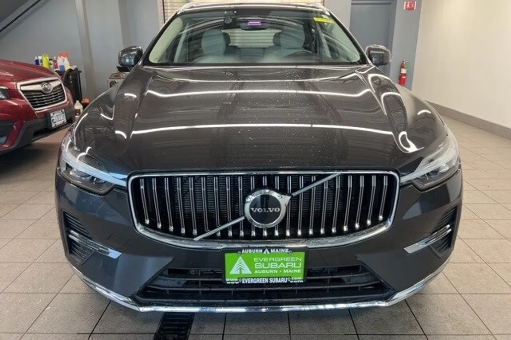 2022 Volvo XC60 Inscription photo 1