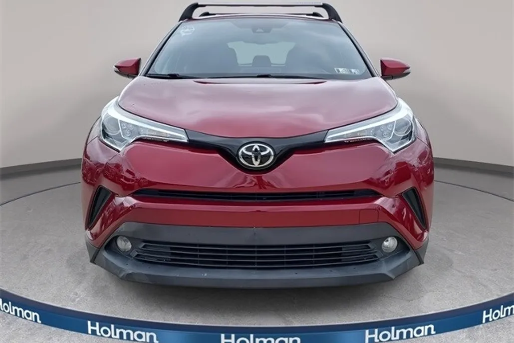 2018 Toyota C-HR XLE Premium photo 1