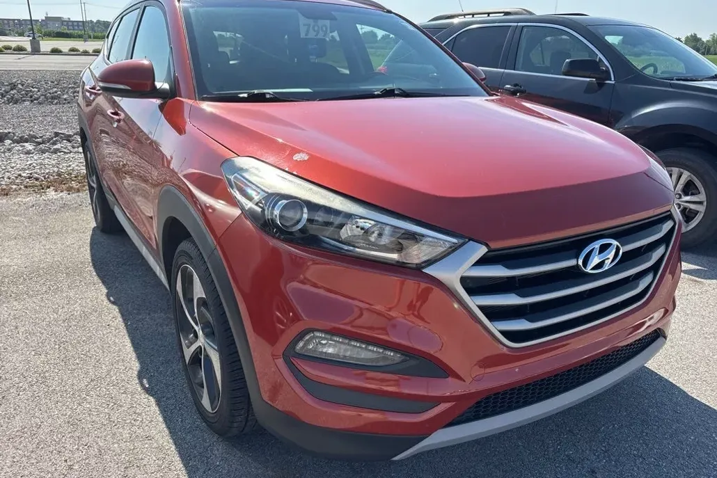 2017 Hyundai Tucson Sport photo 1