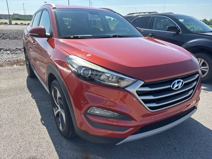 2017 Hyundai Tucson Sport photo 1