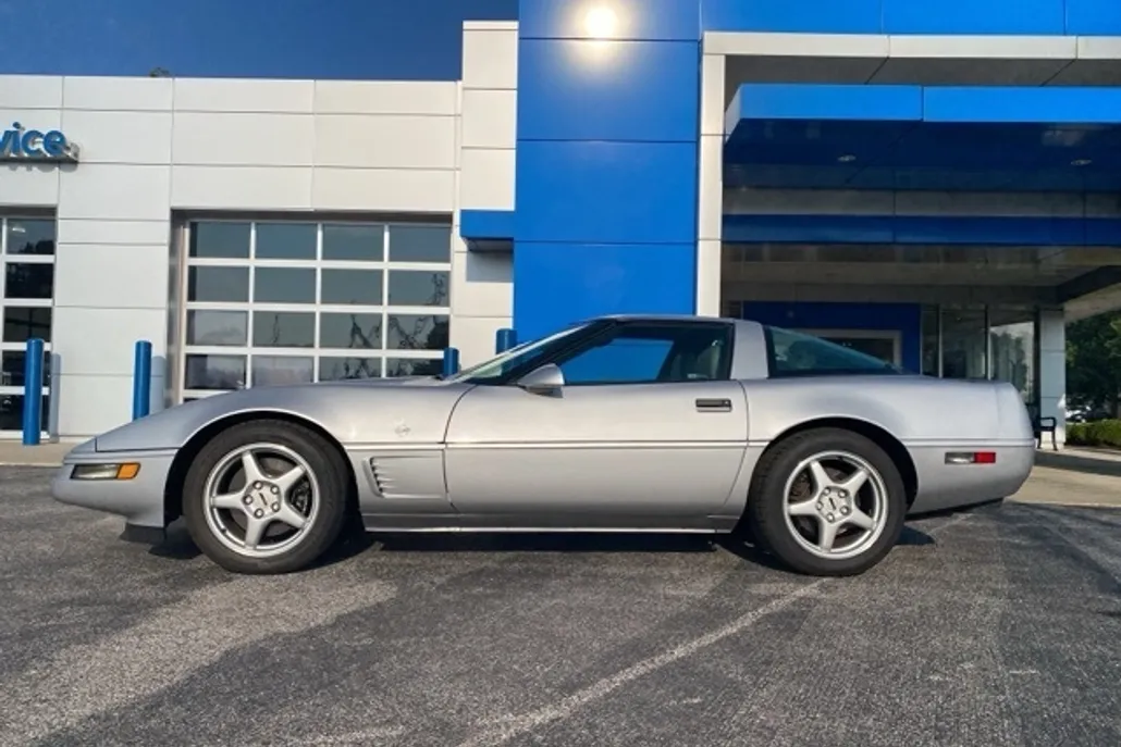 1996 Chevrolet Corvette Base photo 1
