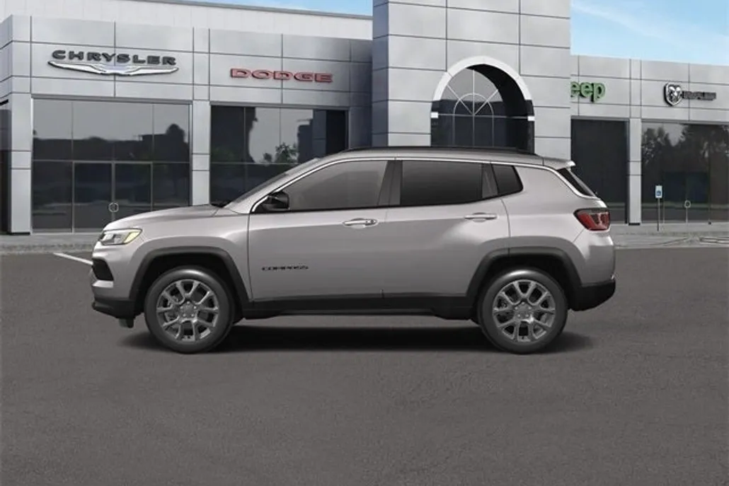 2023 Jeep Compass Latitude Lux photo 1