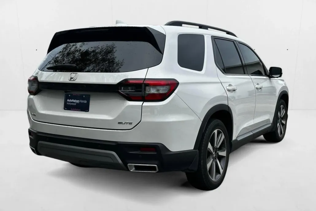 2025 Honda Pilot Elite photo 1