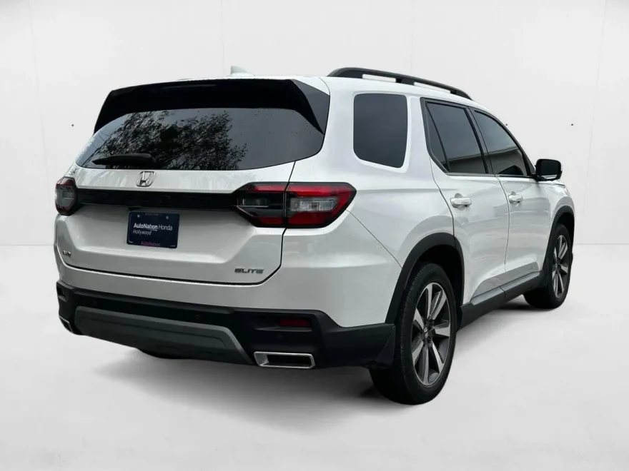 2025 Honda Pilot Elite photo 1