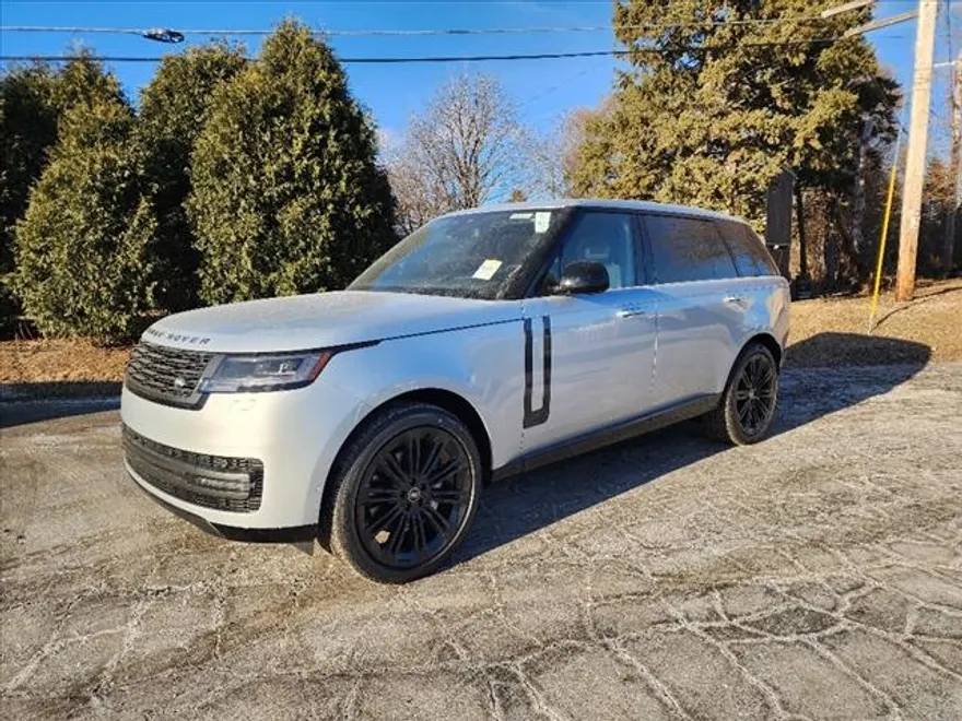 2025 Land Rover Range Rover SE photo 1