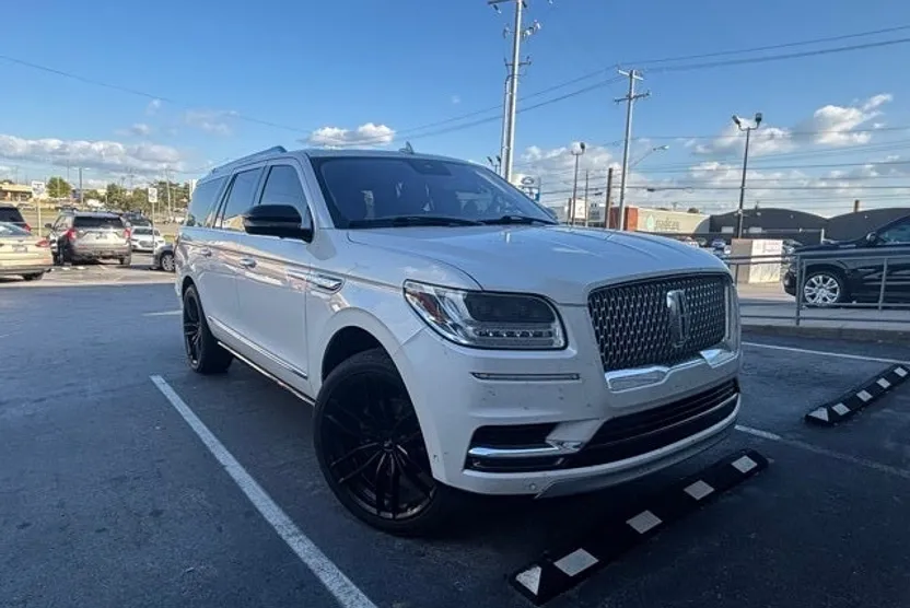 2018 Lincoln Navigator L Reserve photo 1