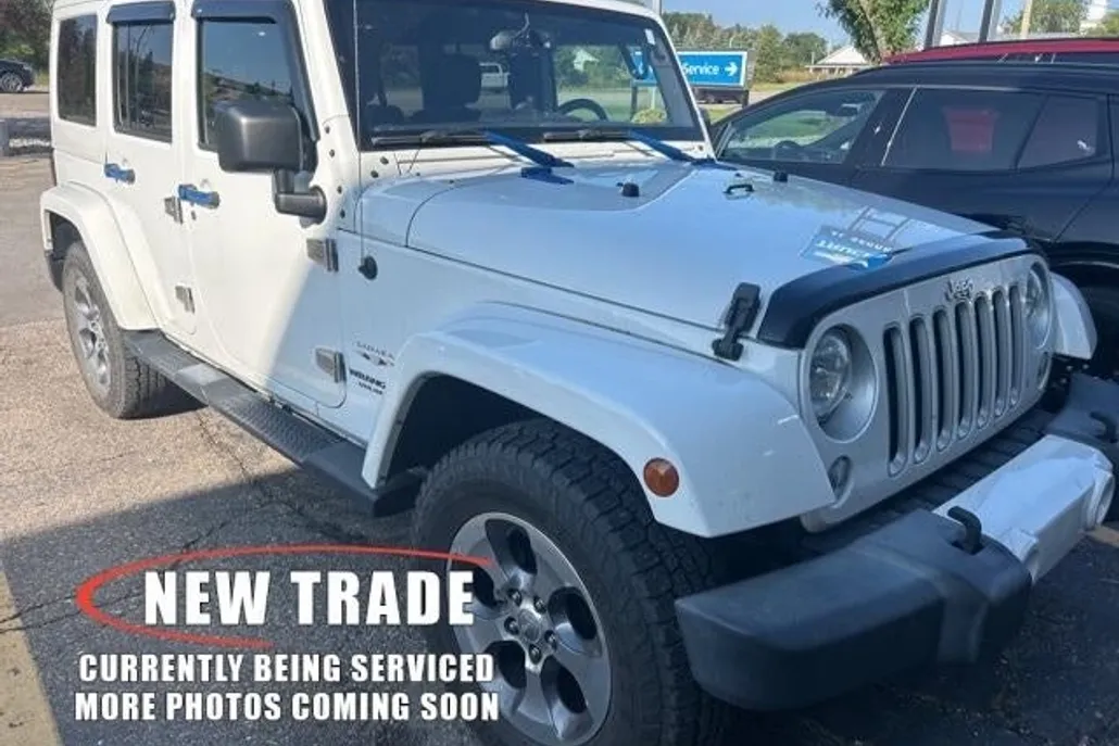2016 Jeep Wrangler Unlimited Sahara photo 1