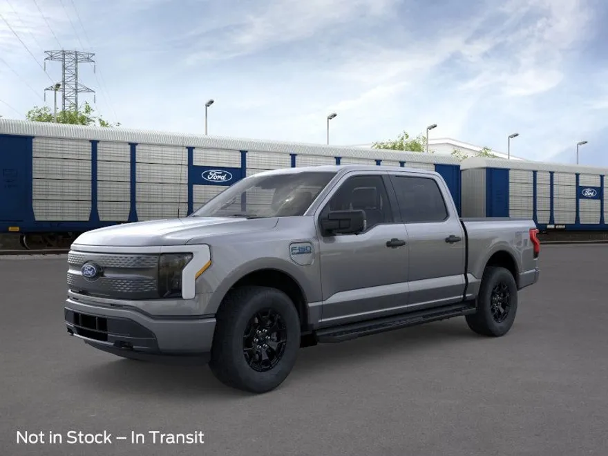 2025 Ford F-150 Lightning XLT photo 1