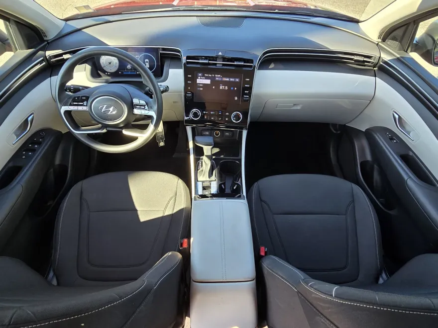 2024 Hyundai Tucson SE photo 1