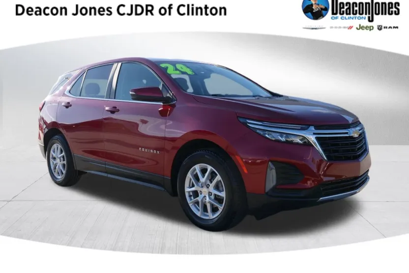 2024 Chevrolet Equinox LT photo 1