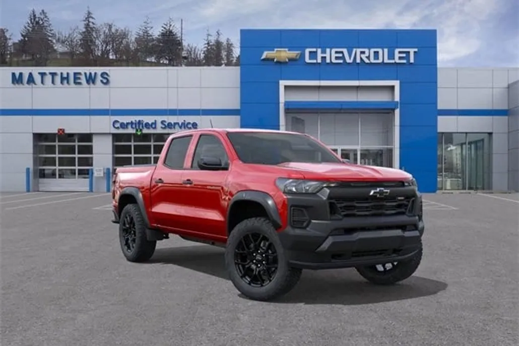 2026 Chevrolet Colorado Trail Boss photo 1