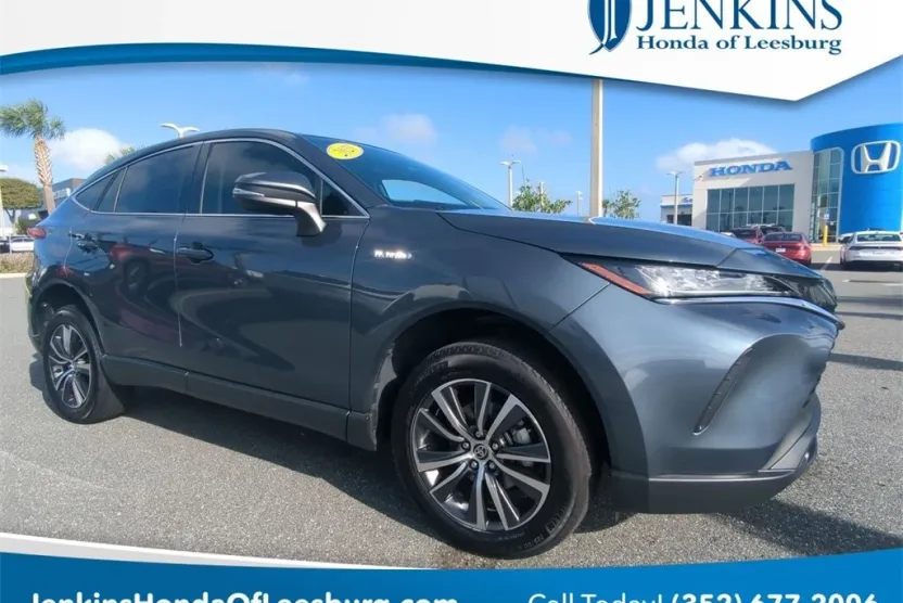 2021 Toyota Venza LE photo 1