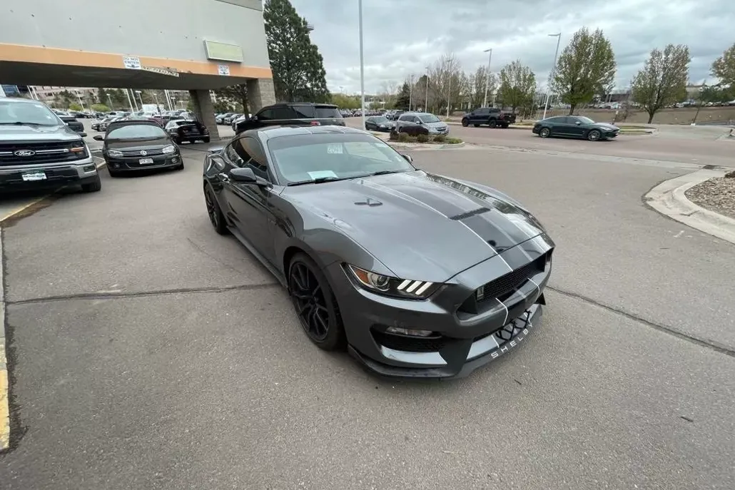 2018 Ford Mustang Shelby GT350 photo 1