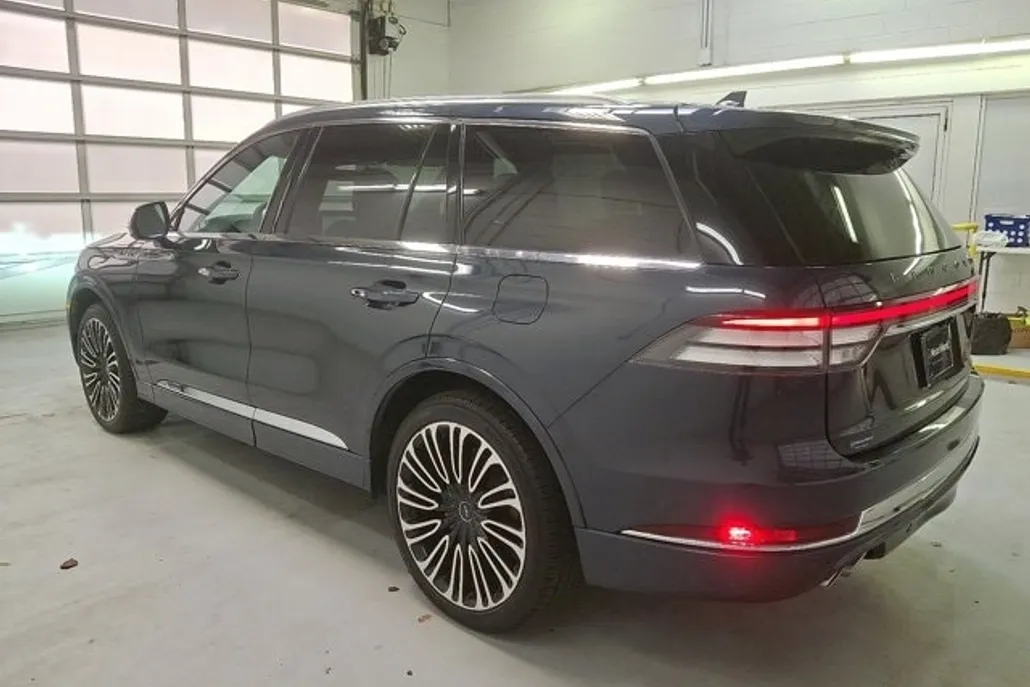 2020 Lincoln Aviator Black Label photo 1