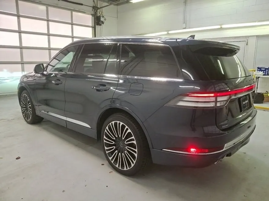 2020 Lincoln Aviator Black Label photo 1