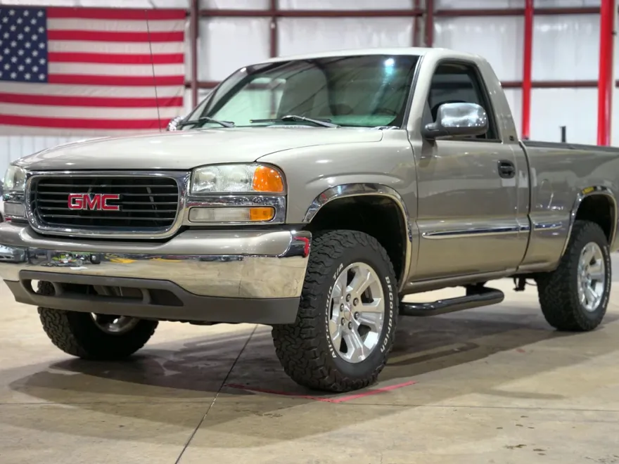 2000 Gmc Sierra 1500 SLE photo 1