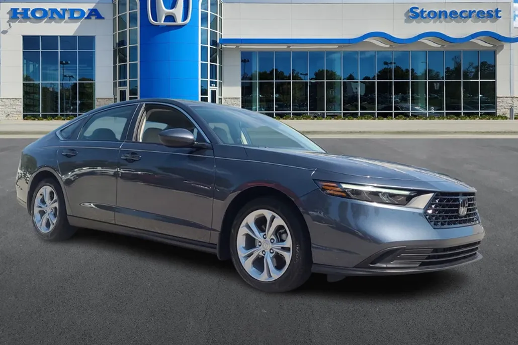 2023 Honda Accord LX photo 1