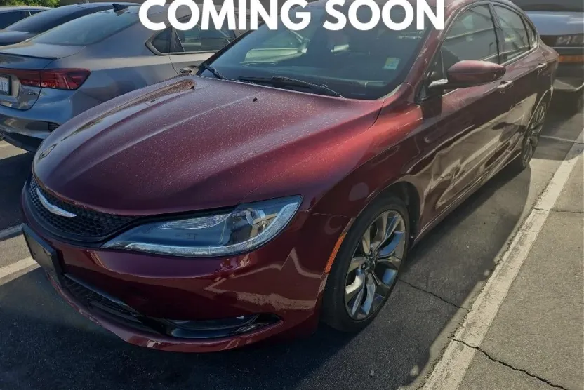 2015 Chrysler 200 S photo 1
