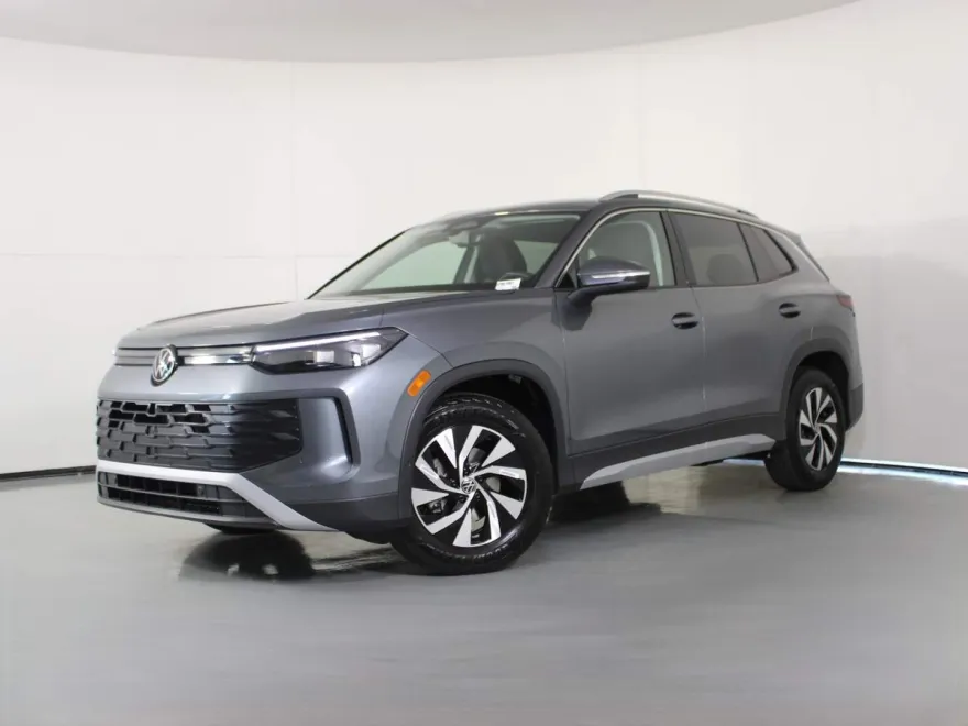2025 Volkswagen Tiguan S photo 1