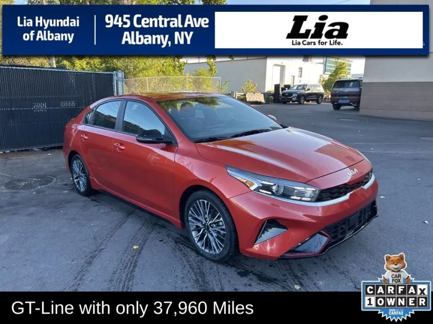 2023 Kia Forte GT-Line photo 1