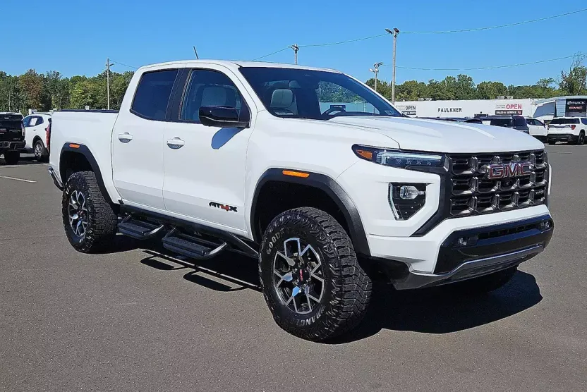 2024 Gmc Canyon AT4X photo 1