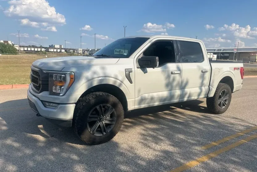 2023 Ford F-150 XLT photo 1