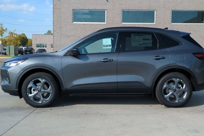 2026 Ford Escape ST-Line photo 1