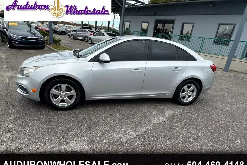 2016 Chevrolet Cruze photo 1