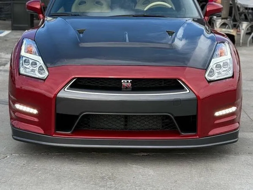 2016 Nissan GT-R photo 1